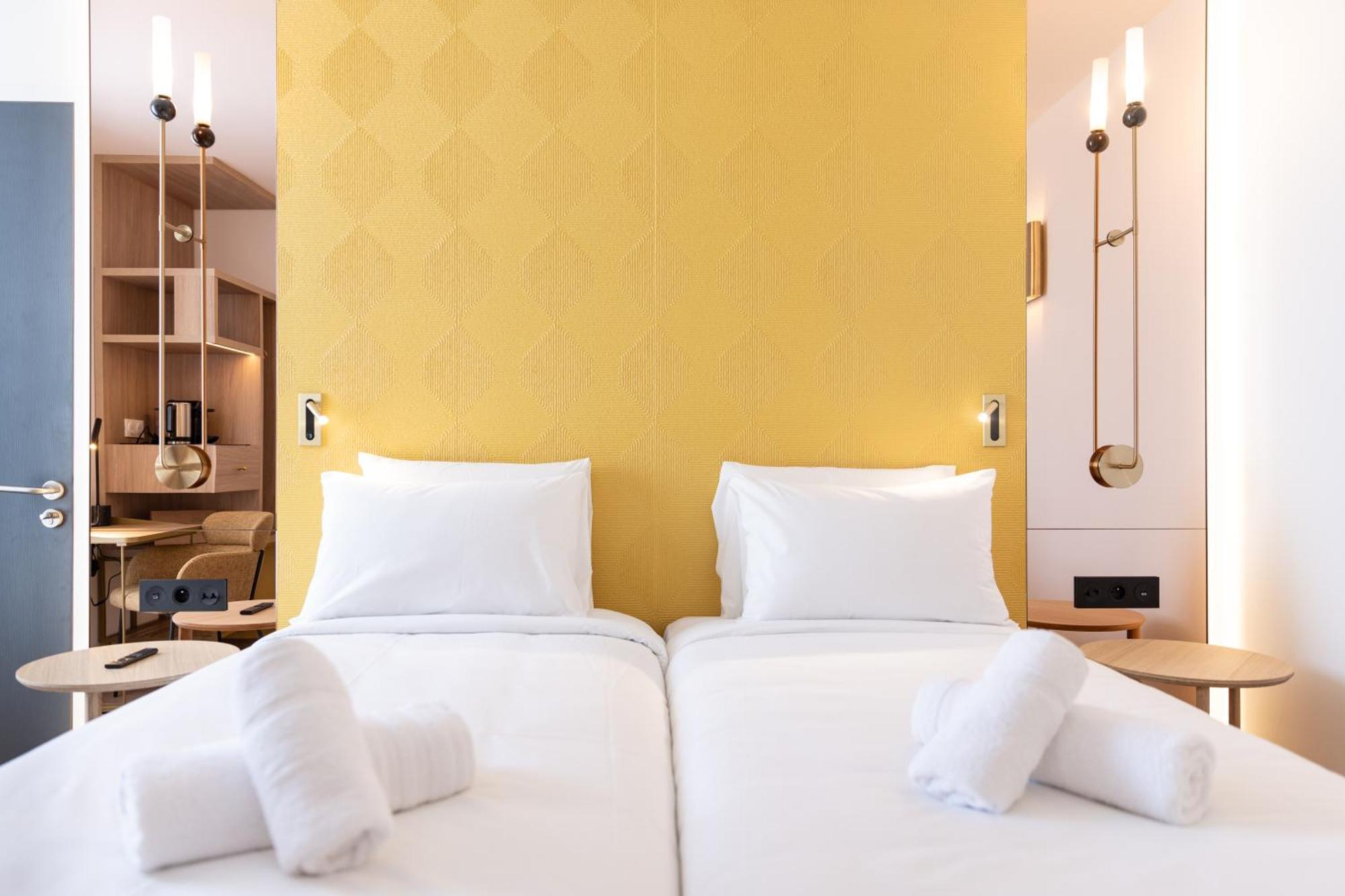 Hotel Kyriad Prestige Paris Asnieres Exterior photo