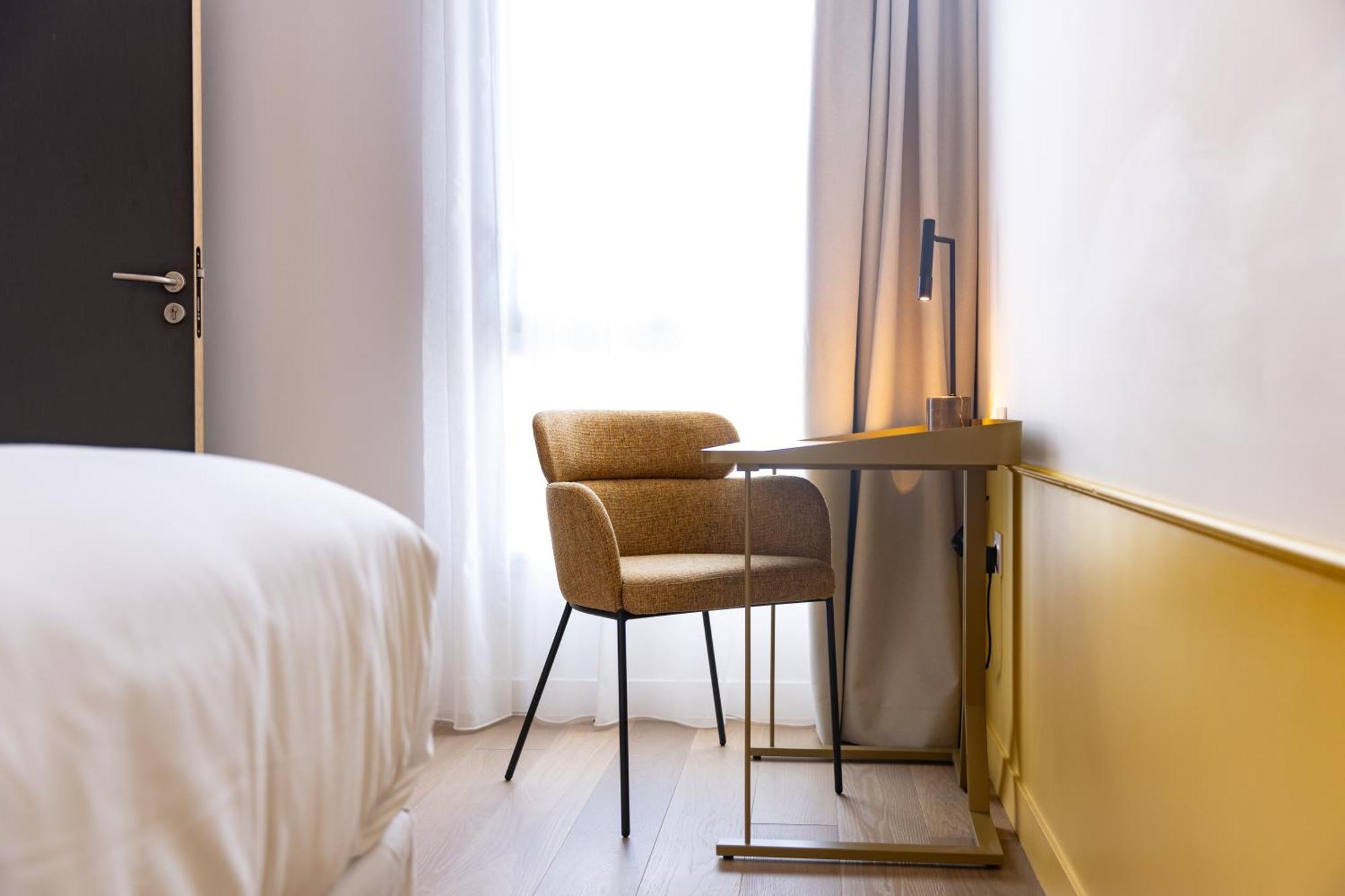 Hotel Kyriad Prestige Paris Asnieres Exterior photo