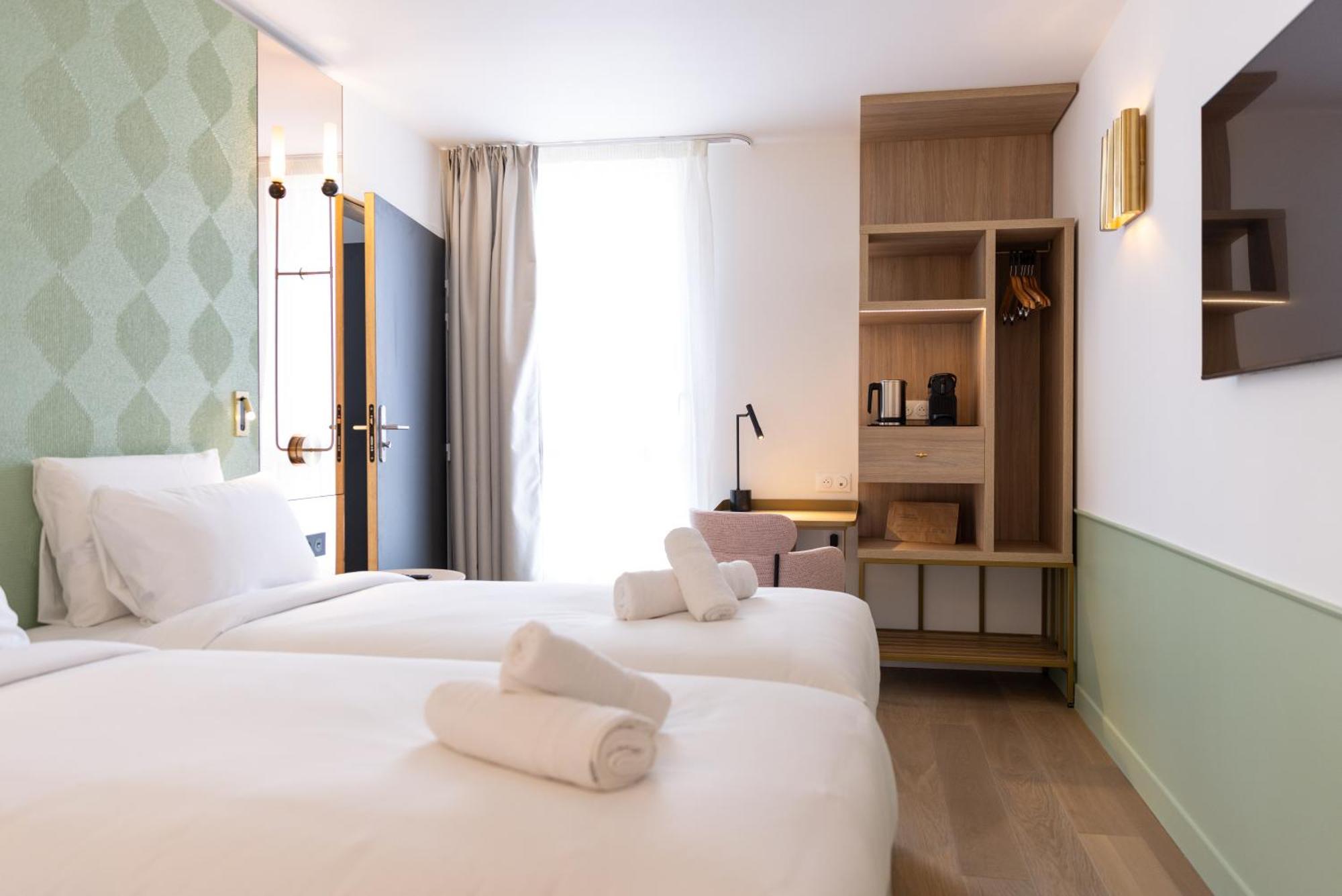 Hotel Kyriad Prestige Paris Asnieres Exterior photo