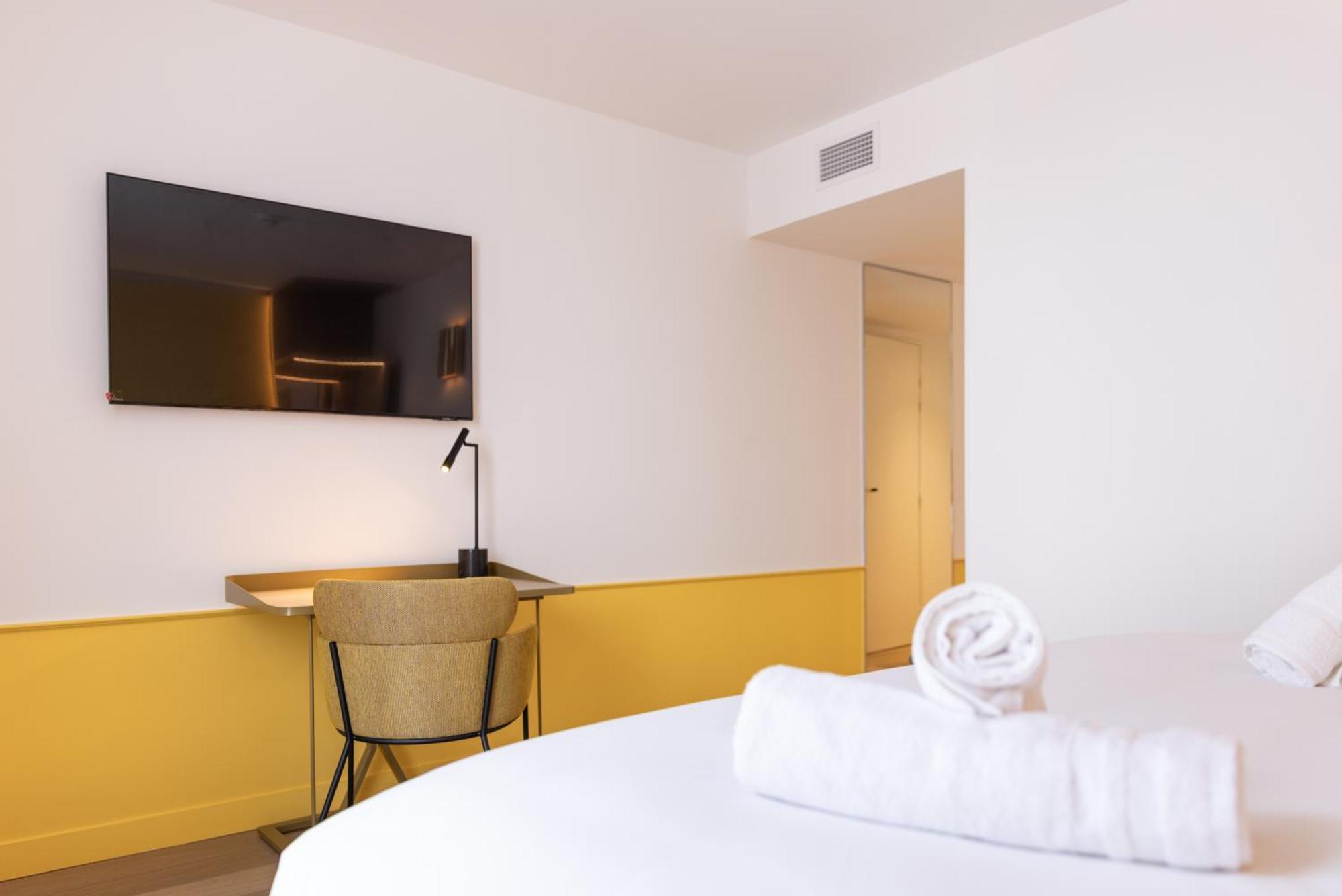 Hotel Kyriad Prestige Paris Asnieres Exterior photo